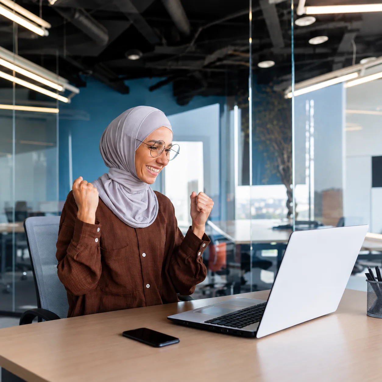 Intelaq Licence Dubai: Eligibility, Activities, Cost and Application